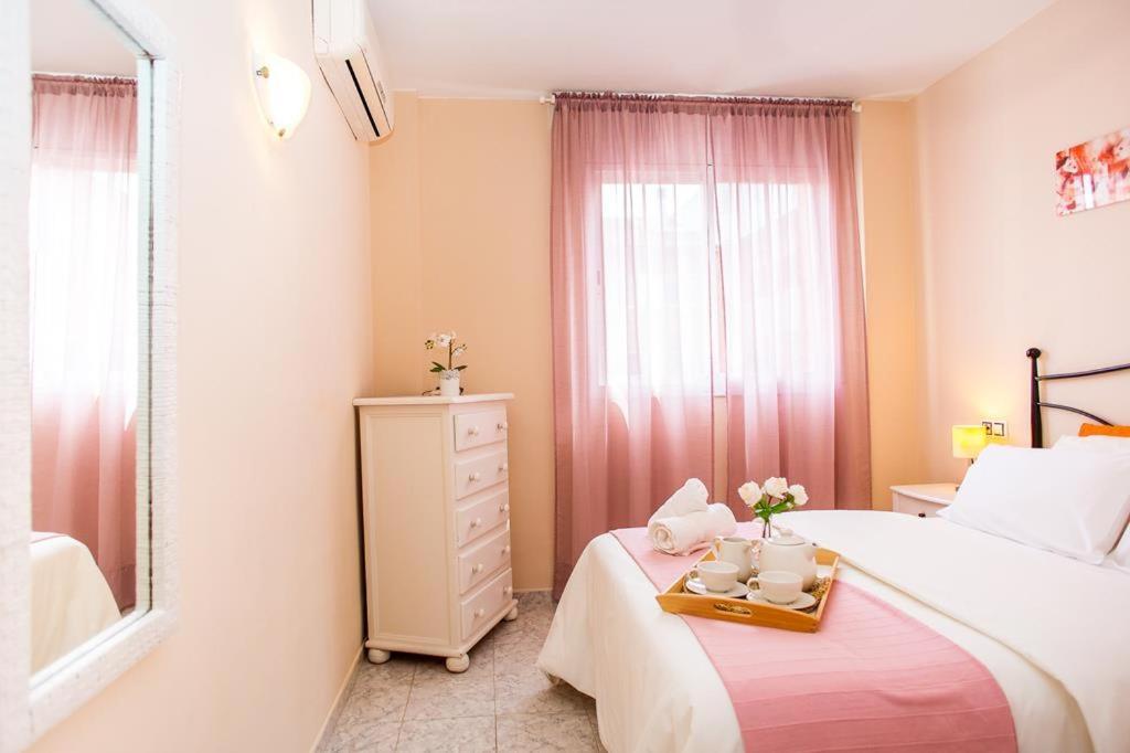 Al11 Apartamento Albert 滨海略雷特 外观 照片